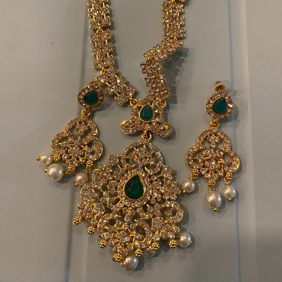 Necklace and Earring Jewelry Set - Picture 1 of 6